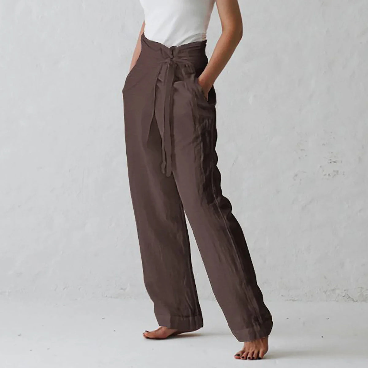 Danica | Weite Stoffhose mit hohem Bund und Gürtel