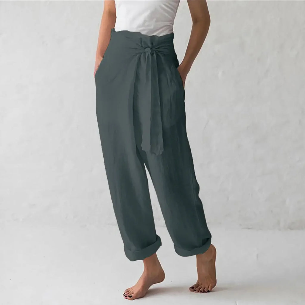 Danica | Weite Stoffhose mit hohem Bund und Gürtel
