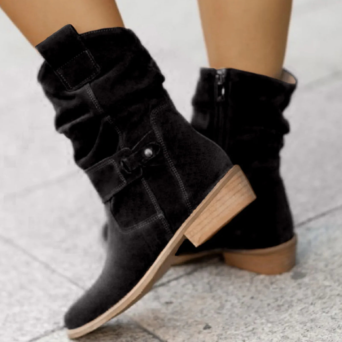 Lola | Neue Damen Spitzzehen Niedrigabsatz Stiefel mit seitlichem Reißverschluss aus Flock