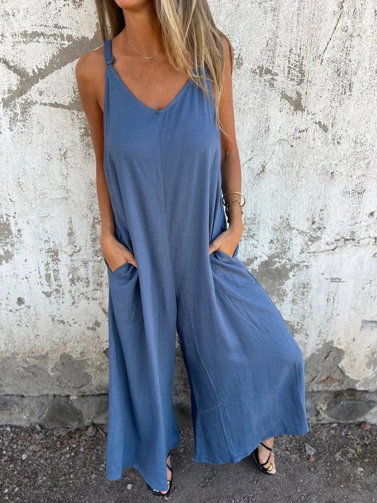 Leona | Sommer Latzhose aus Baumwolle und Leinen mit lockeren Taschen