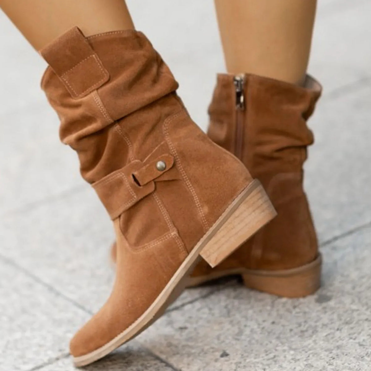 Lola | Neue Damen Spitzzehen Niedrigabsatz Stiefel mit seitlichem Reißverschluss aus Flock
