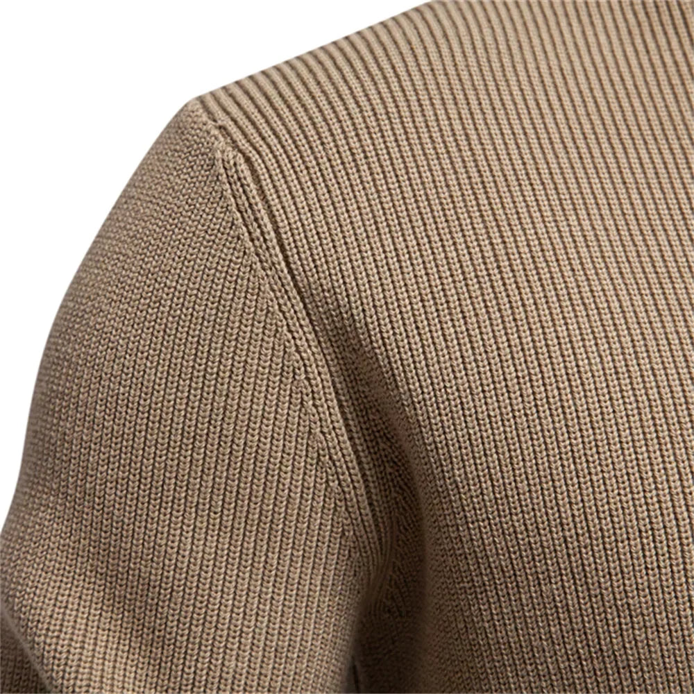 Benenas | Herrenpullover mit Knopfdesign