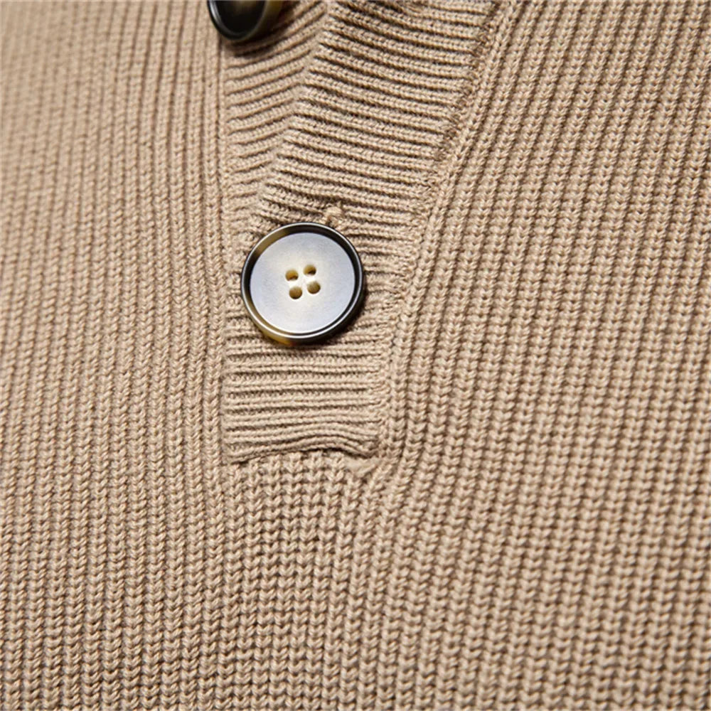 Benenas | Herrenpullover mit Knopfdesign