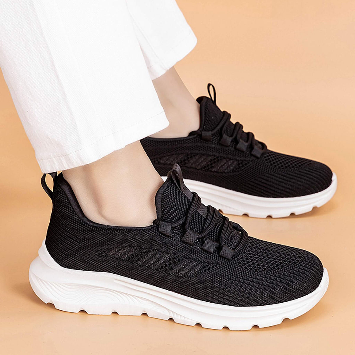 Schwarzkomfort Sneaker